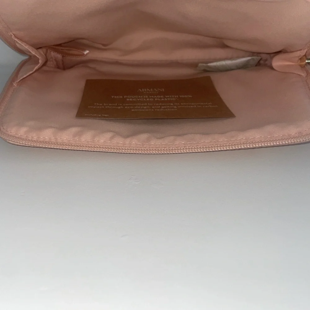 NWOT Armani Powder Makeup Pink‎ Pouch Travel Cosmetics